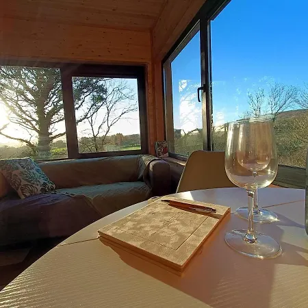 The Nest - Secluded With Panoramic Views * Gurteenulla